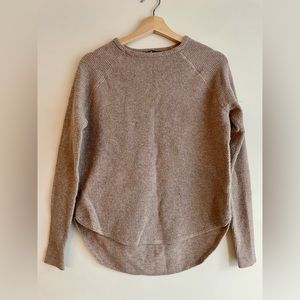 High and low simple sweater